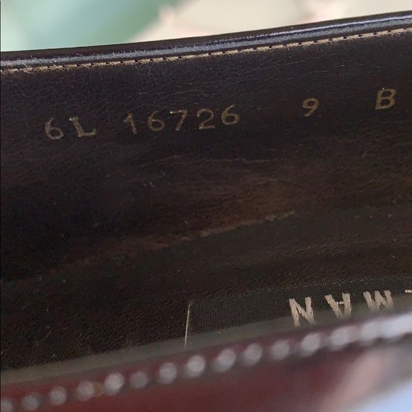 Stuart Weitzman polished leather pump - Picture 7 of 7